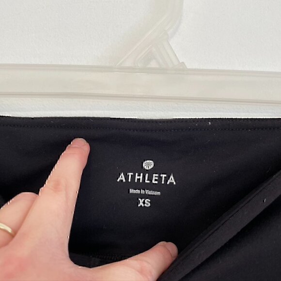 ATHLETA Power Up Capri Black Mid Rise Straight Leg Capris Yoga Pants Leggings XS - Picture 5 of 12